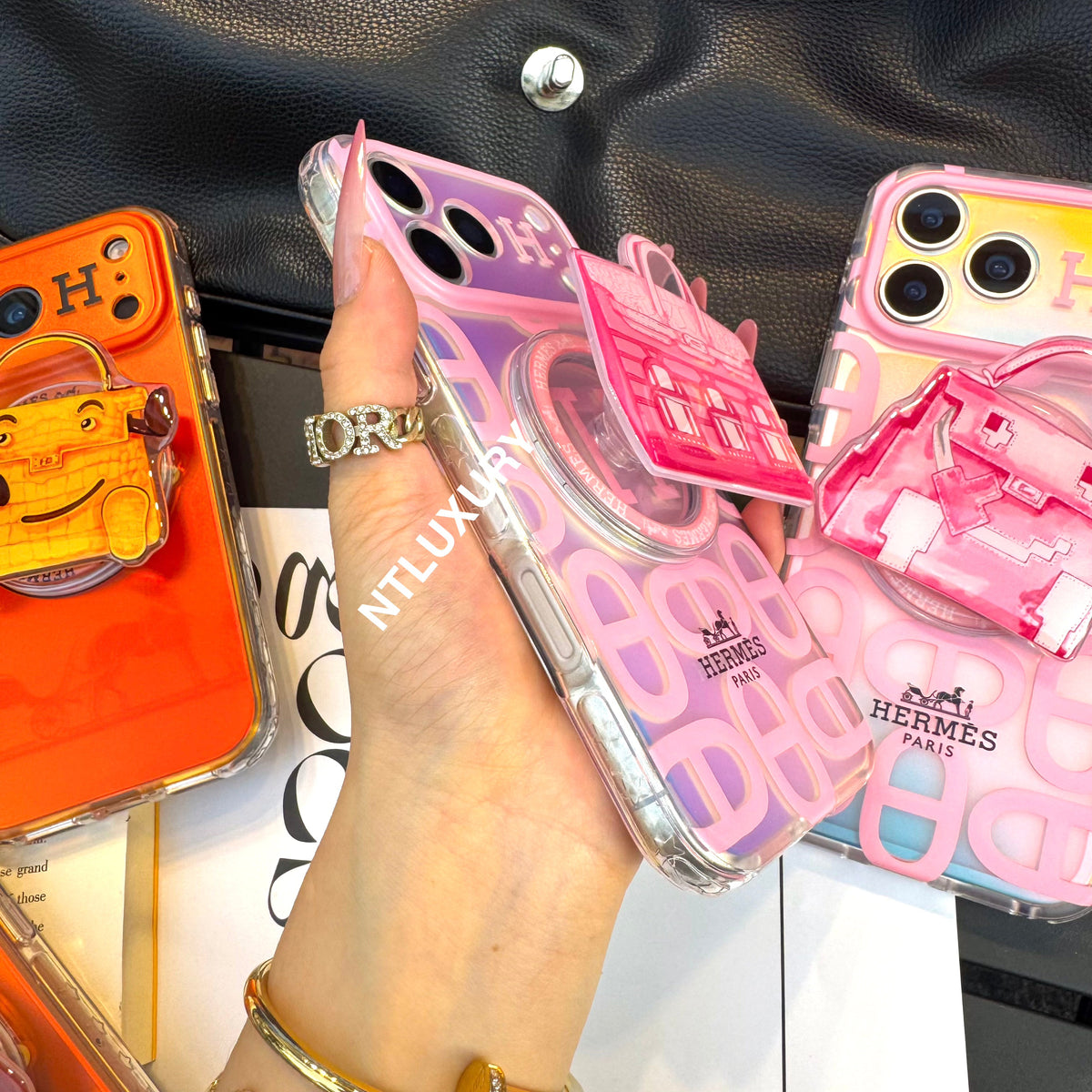 Chameleon Horse Magsafe Phone Case with Doll Bag Holder