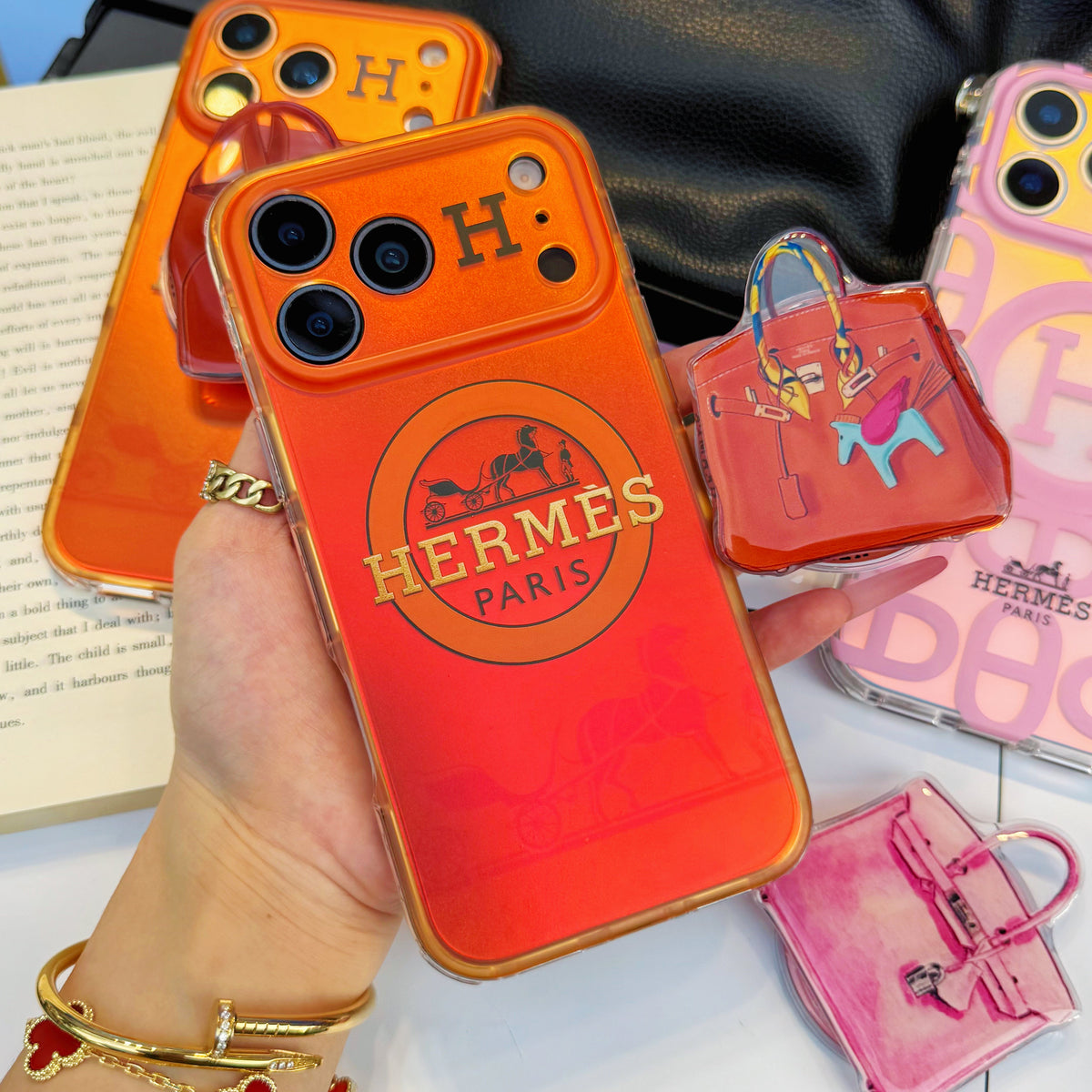 Chameleon Horse Magsafe Phone Case with Bags Holder