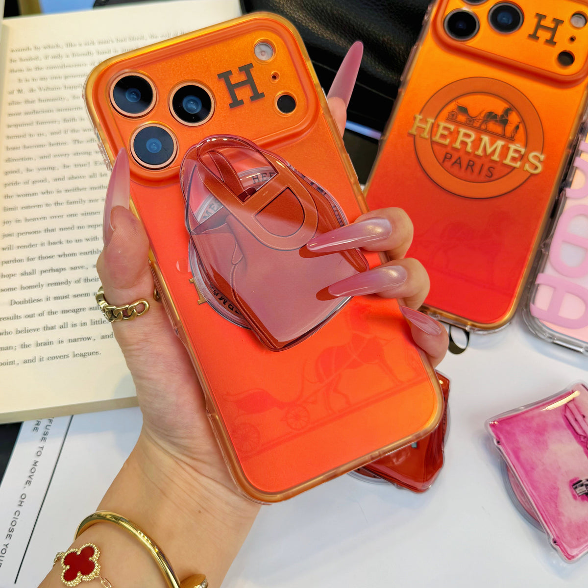 Chameleon Horse Magsafe Phone Case with Bags Holder