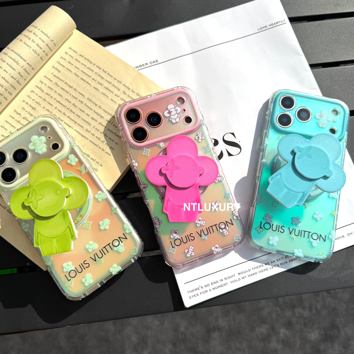 Chameleon Love Magsafe Phone Case with Neo Doll Holder