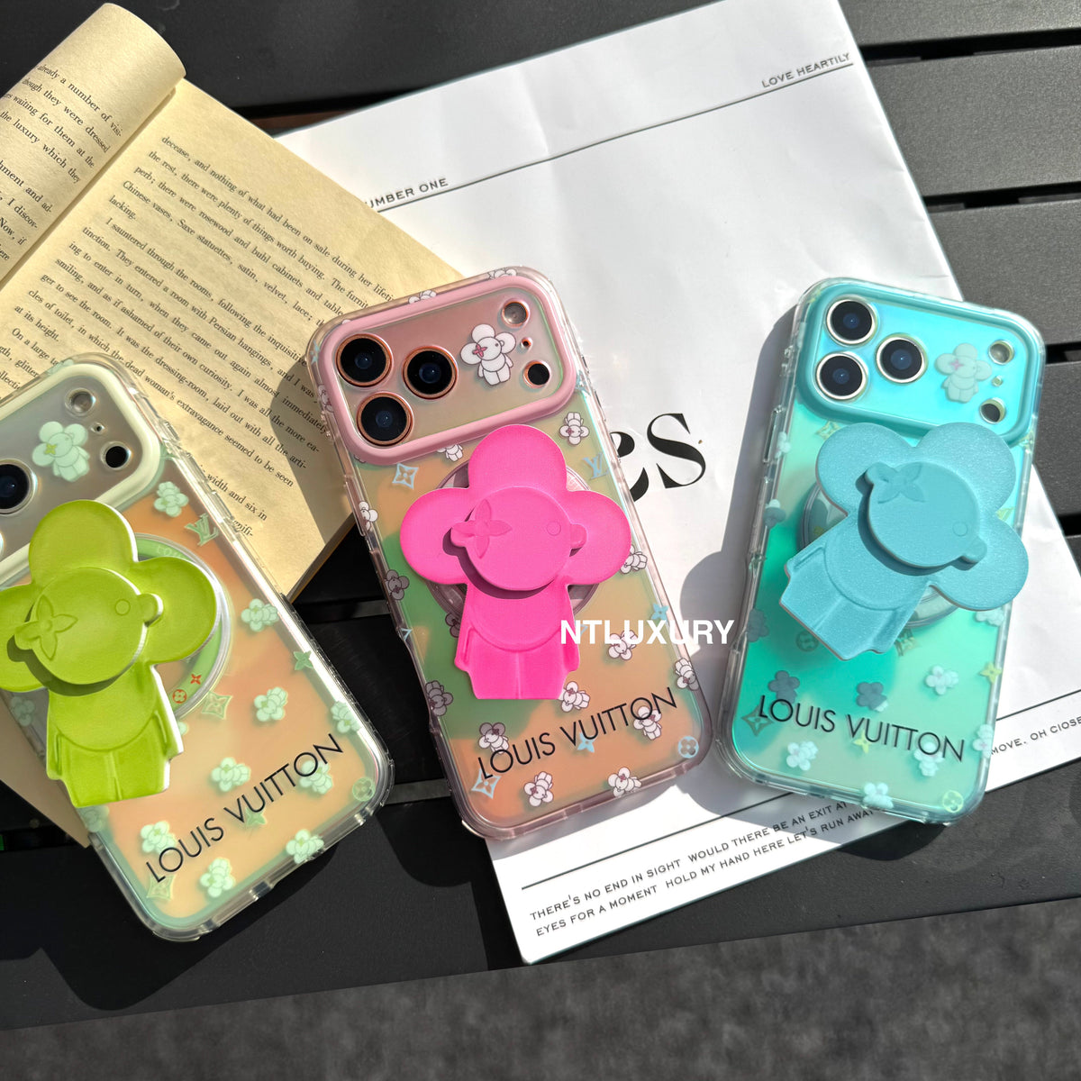 Chameleon Love Magsafe Phone Case with Neo Doll Holder