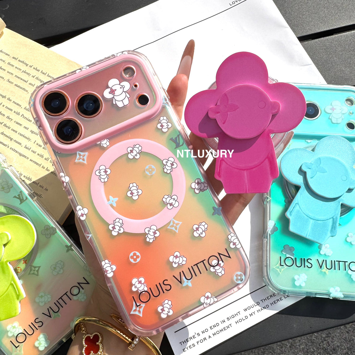 Chameleon Love Magsafe Phone Case with Neo Doll Holder