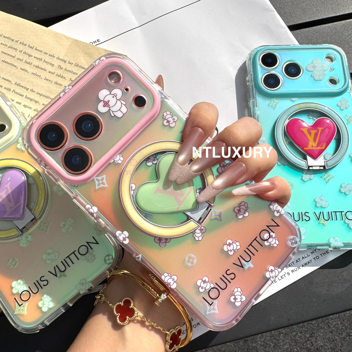 Chameleon Love Magsafe Phone Case with New Design Holder
