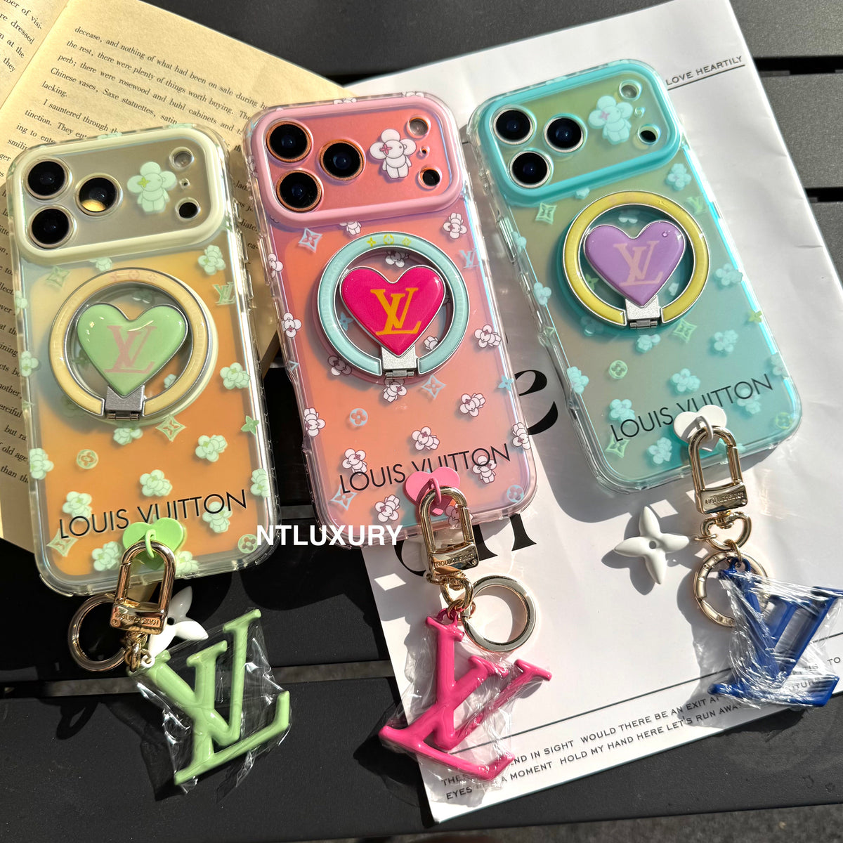 Chameleon Love Magsafe Phone Case with Holder & Pendant