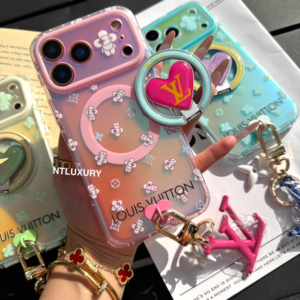 Chameleon Love Magsafe Phone Case with Holder & Pendant