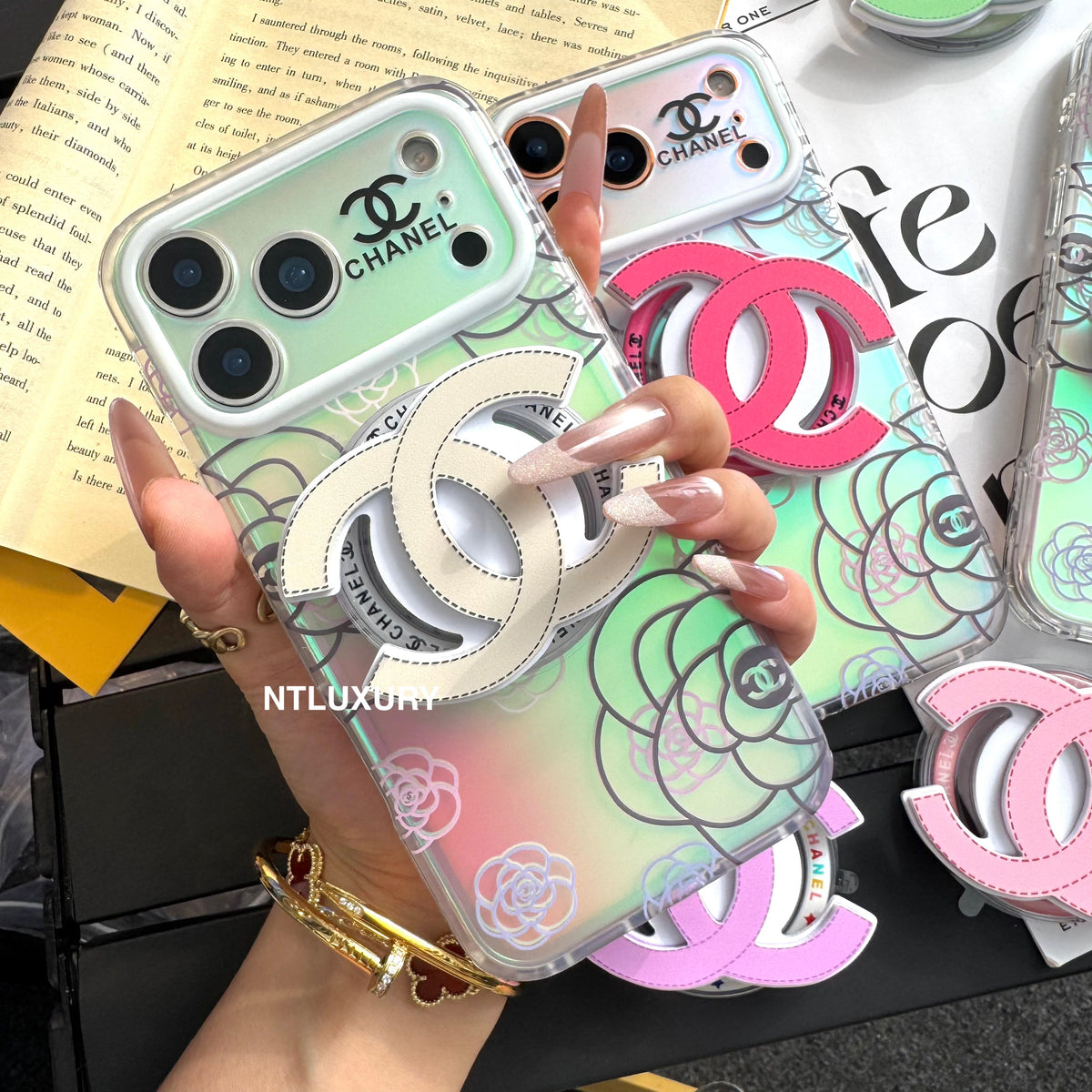 Chameleon Flower Magsafe Phone Case with CC Holder