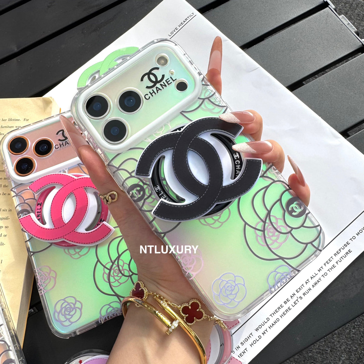Chameleon Flower Magsafe Phone Case with CC Holder