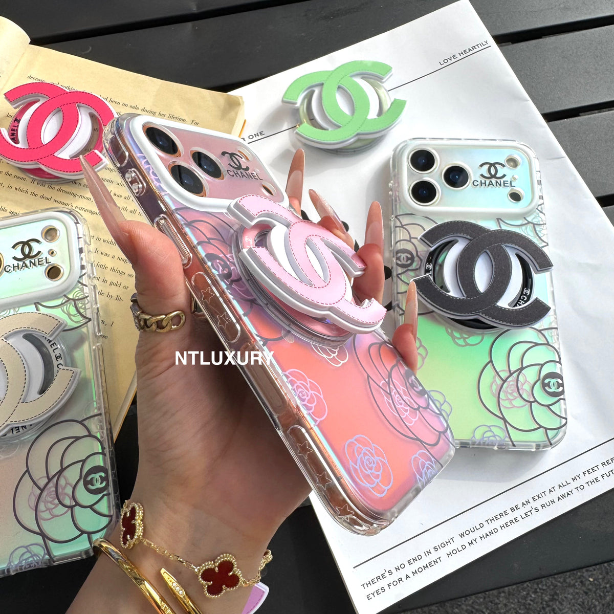 Chameleon Flower Magsafe Phone Case with CC Holder