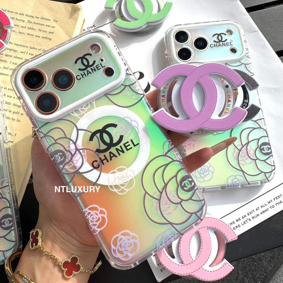 Chameleon Flower Magsafe Phone Case with CC Holder