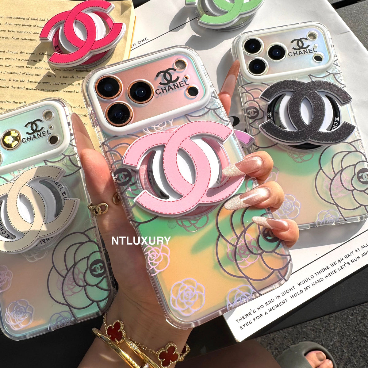Chameleon Flower Magsafe Phone Case with CC Holder