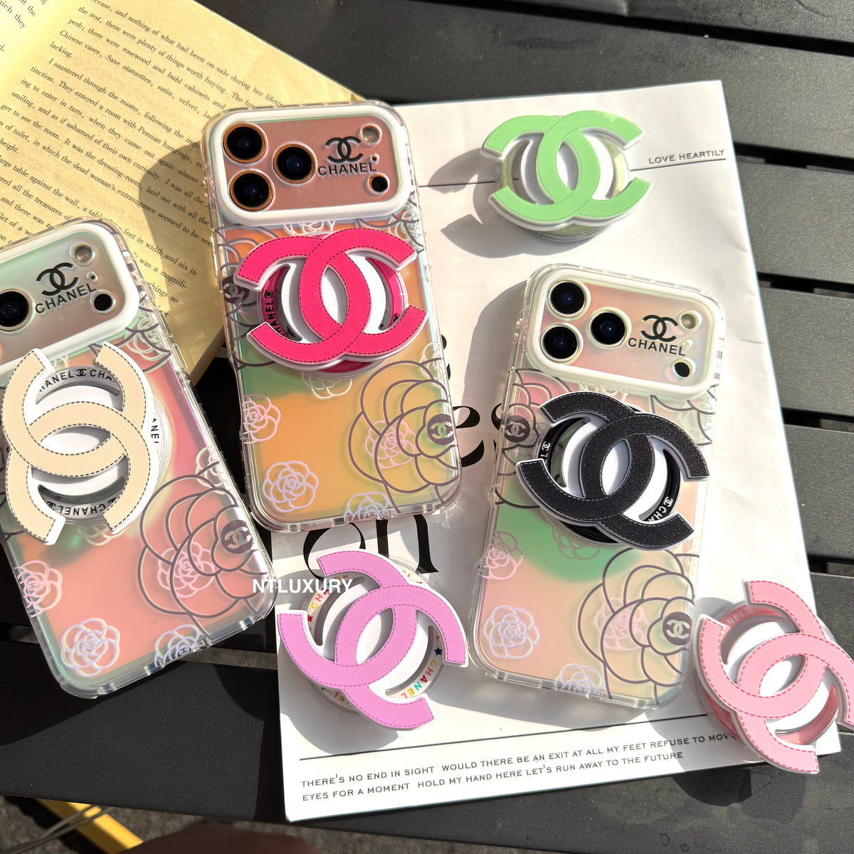 Chameleon Flower Magsafe Phone Case with CC Holder