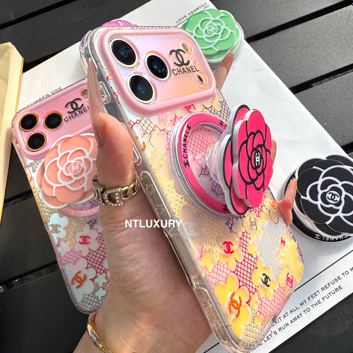 Chameleon CC Magsafe Phone Case with Flower Holder