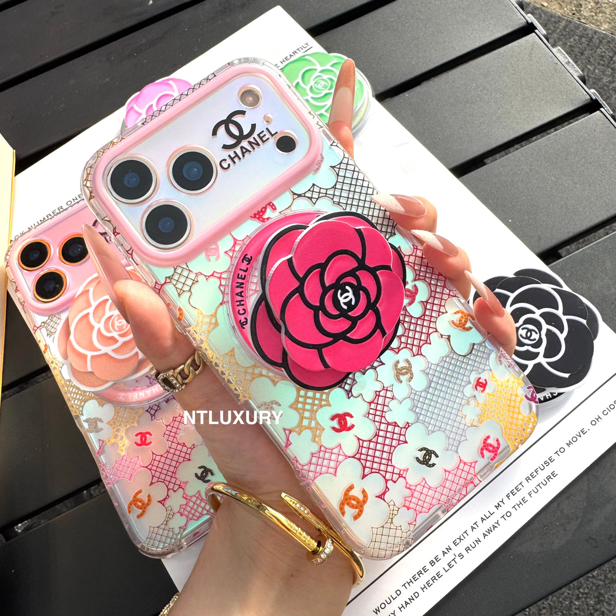 Chameleon CC Magsafe Phone Case with Flower Holder