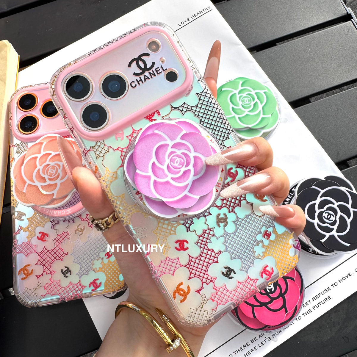 Chameleon CC Magsafe Phone Case with Flower Holder