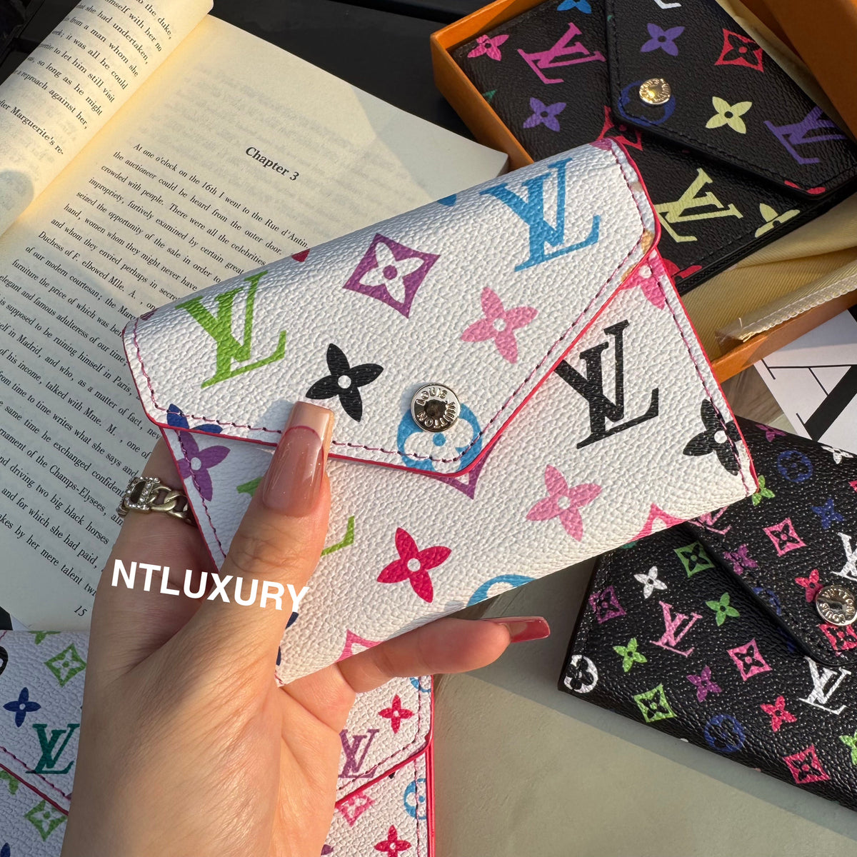 Traditional Design Love Cute Wallet (Black & White)