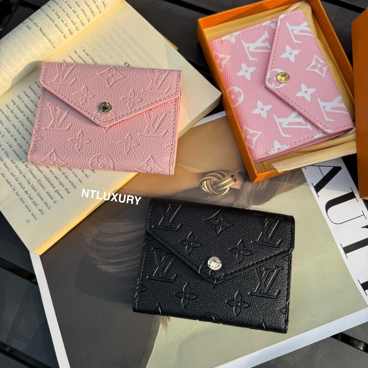 Traditional Design Love Cute Wallet ( Press Floral )