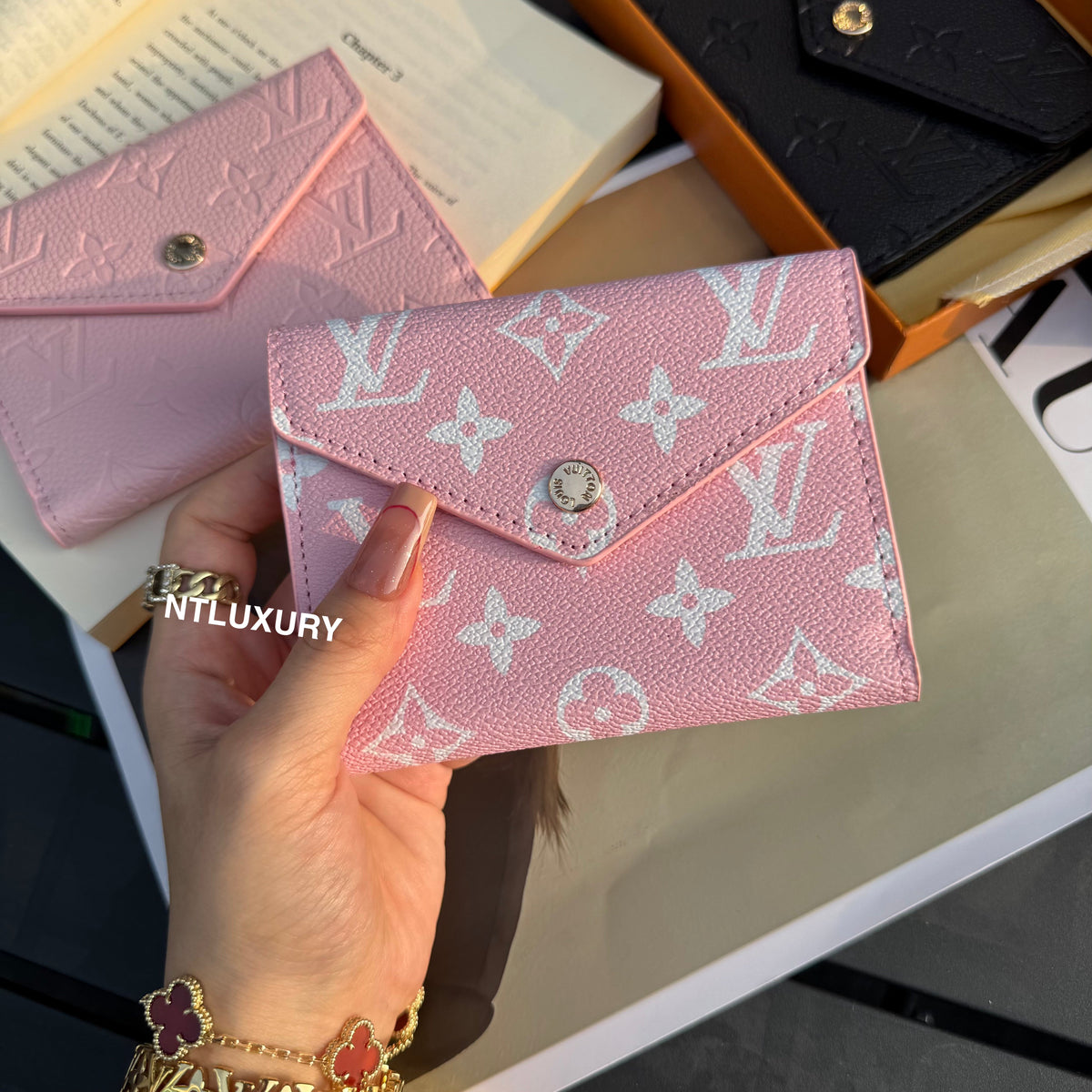 Traditional Design Love Cute Wallet ( Press Floral )