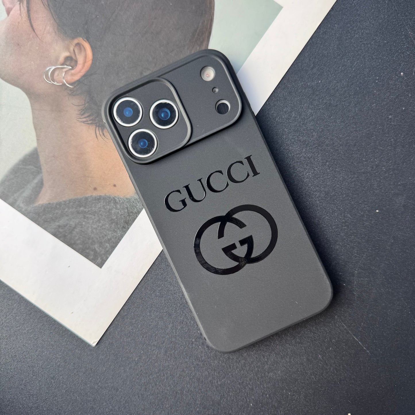 Coque de téléphone noire tendance (GG)
