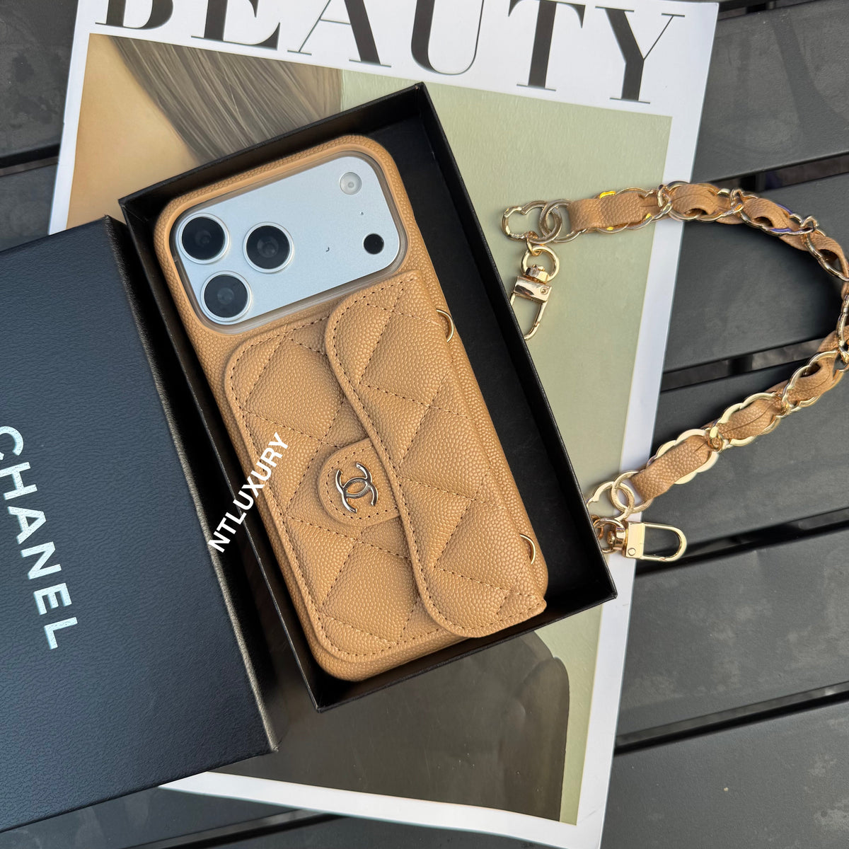 Classic CC Design Phone Case with Short Strap (COME WITH BOX) -10 Color