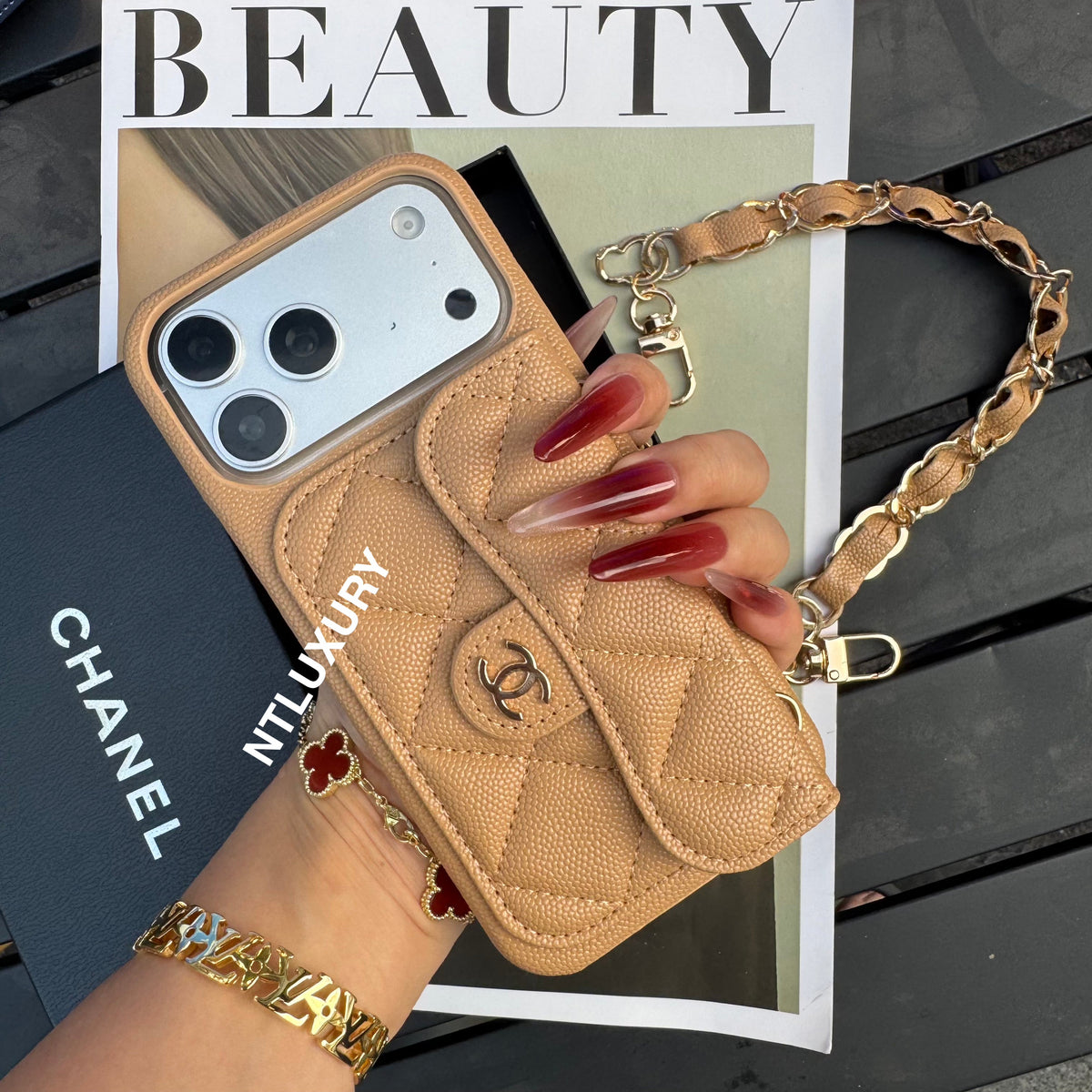 Classic CC Design Phone Case with Short Strap (COME WITH BOX) -10 Color