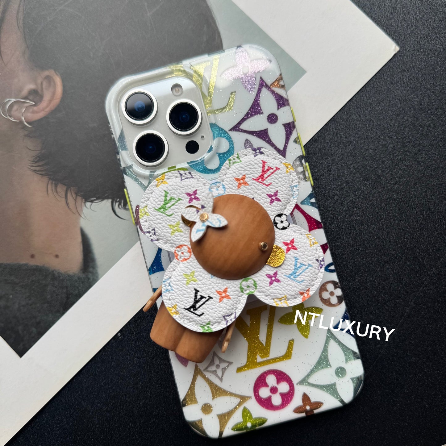 White Love Phone Case with Magsafe Holder