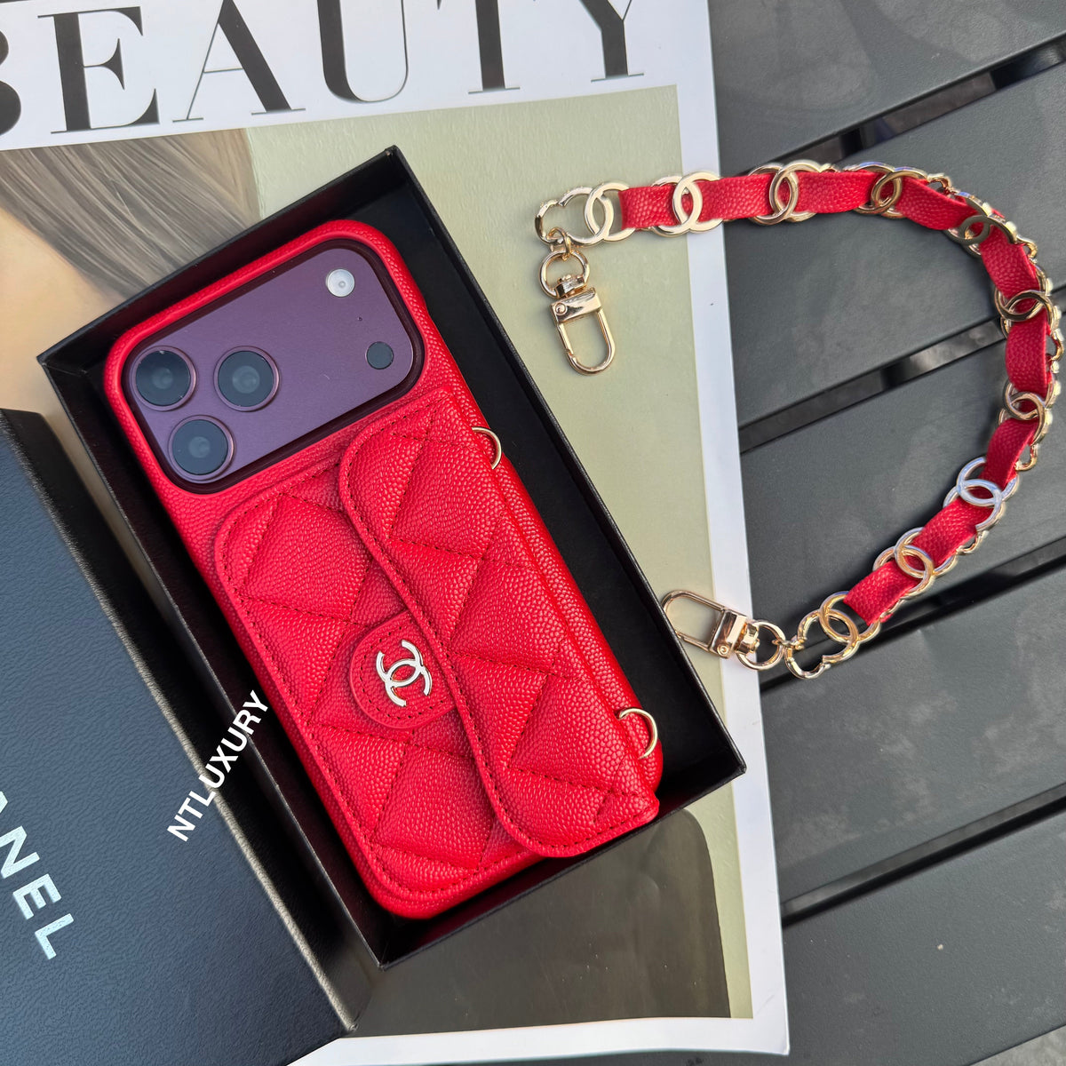 Classic CC Design Phone Case with Short Strap (COME WITH BOX) -10 Color