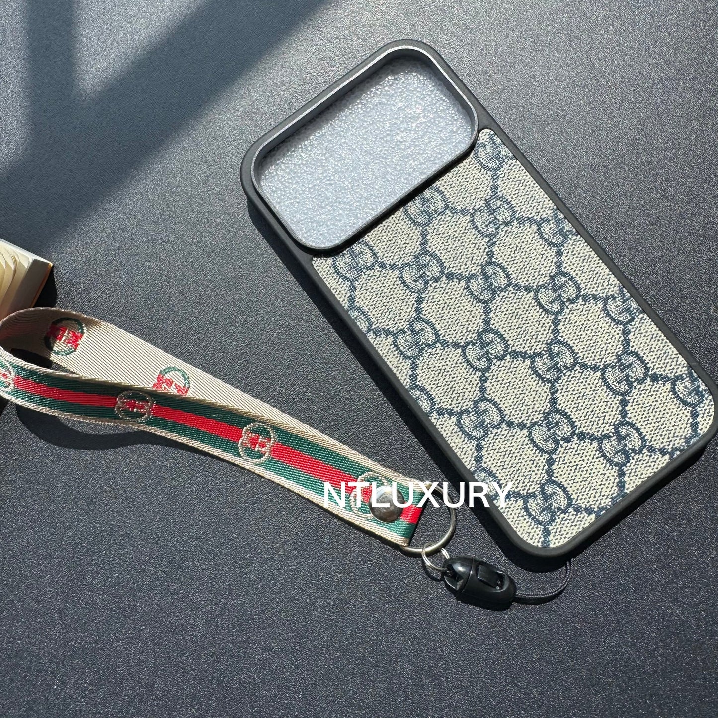 New Fancy Traditional Phone Case with Stripe (Good)