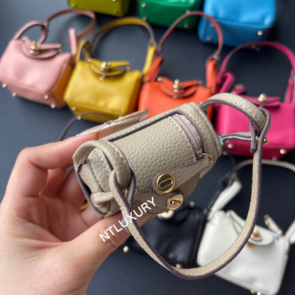 Joli pendentif Leendy Girl Minimum (gris)