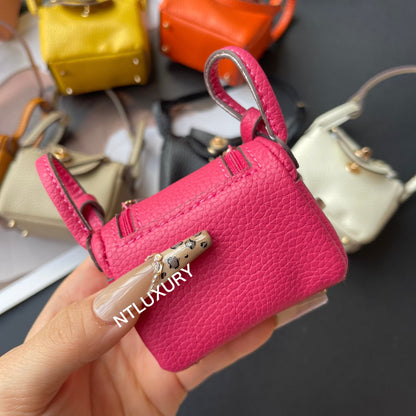 Cute Leendy Girl Minimum Cute Pendant (Magenta)