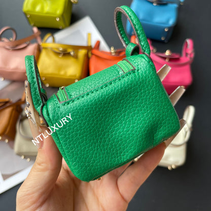 Cute Leendy Girl Minimum Cute Pendant (Green)