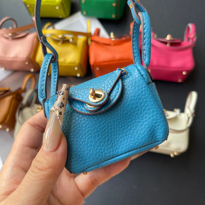 Cute Leendy Girl Minimum Cute Pendant (Blue)