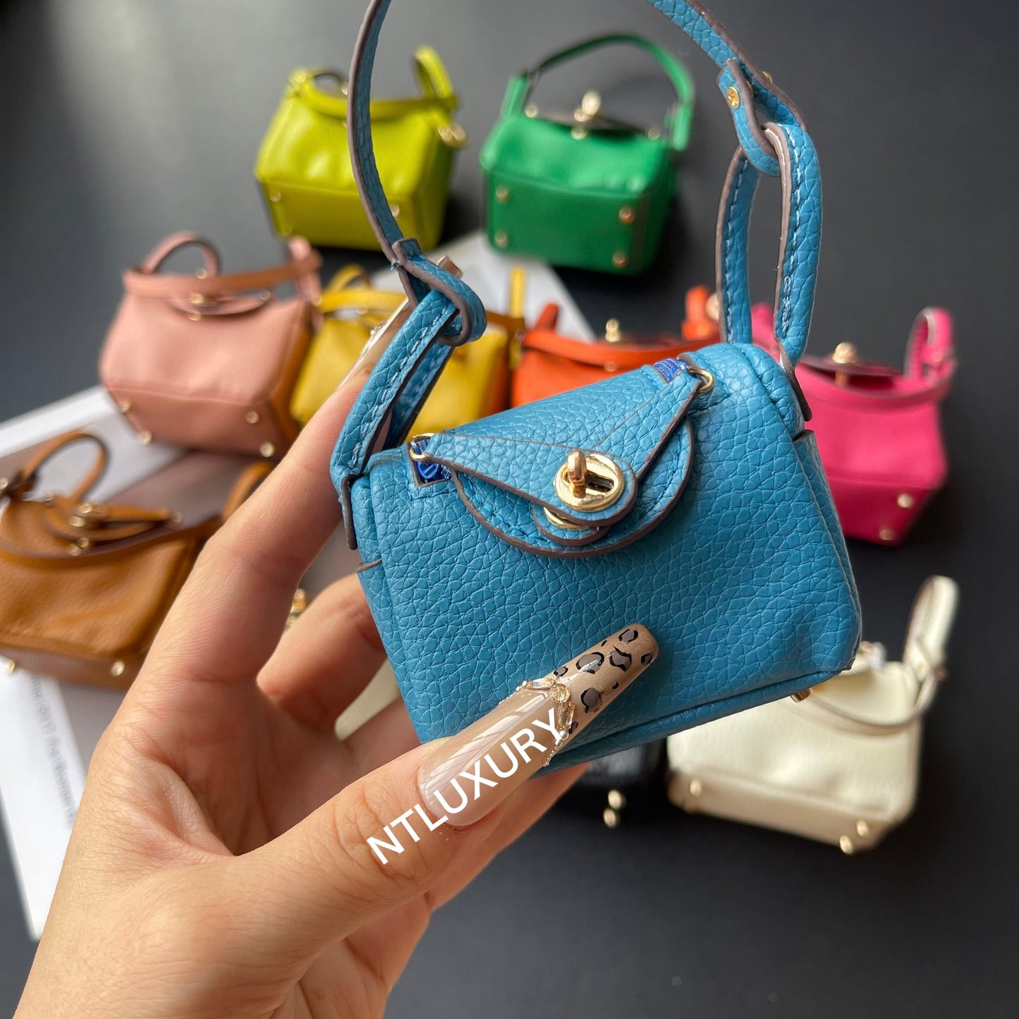 Cute Leendy Girl Minimum Cute Pendant