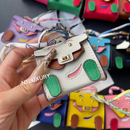Jolie poupée, mini-pendentif mignon (blanc)