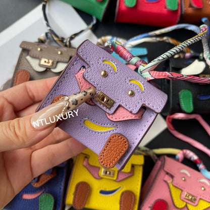 Jolie poupée, minimum joli pendentif (violet)