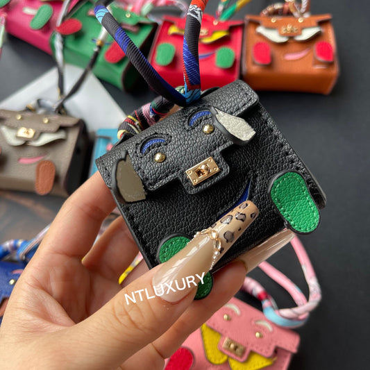 Cute Doll Minimum Cute Pendant (Black)