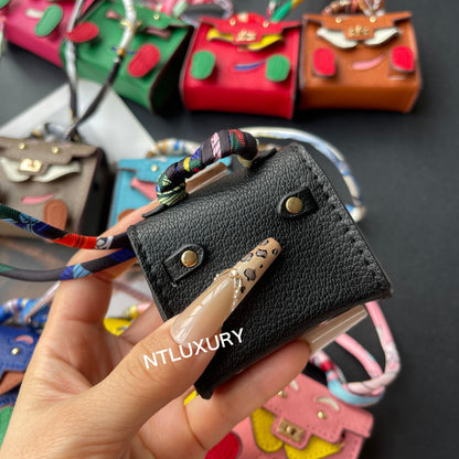 Cute Doll Minimum Cute Pendant (Black)