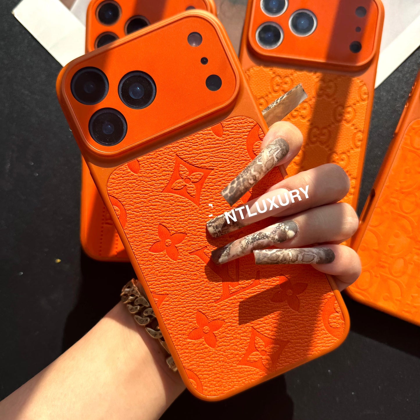 Orangensaft-Handyhülle im ausgefallenen Design