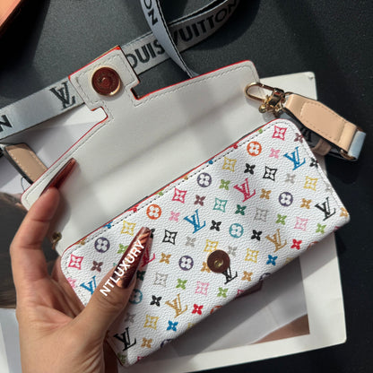 Étui de téléphone avec chaîne et motif floral "Love".