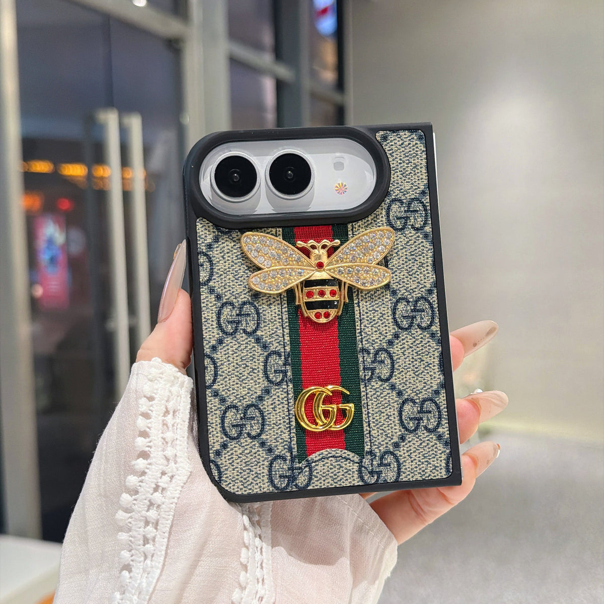 Traditional Good Bee Phone Case For iPhone Duo