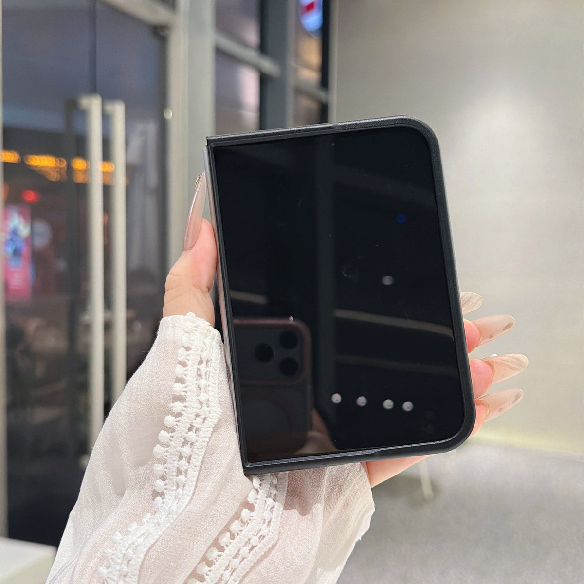 Traditional Good Bee Phone Case For iPhone Duo
