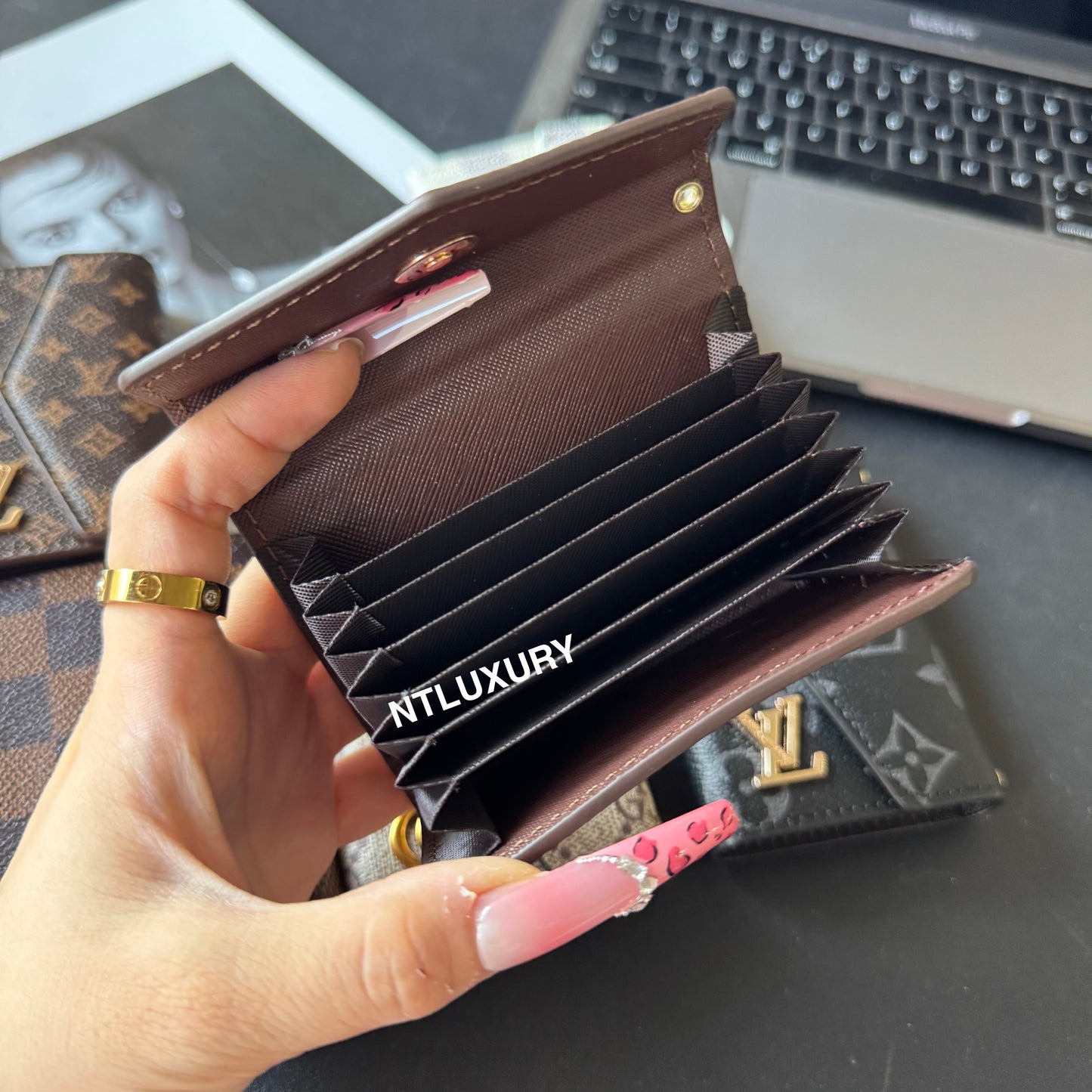 Curved Edge Love Tri-Fold Wallet