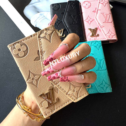Curved Edge Colorful Love Tri-Fold Wallet