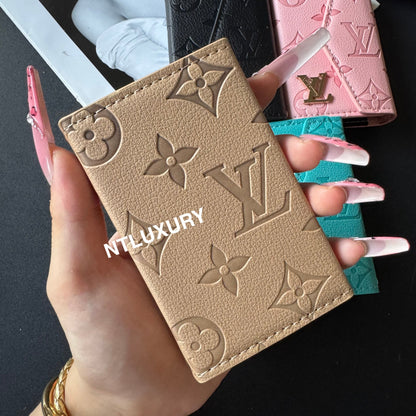 Curved Edge Colorful Love Tri-Fold Wallet