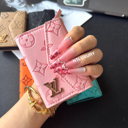 Curved Edge Colorful Love Tri-Fold Wallet