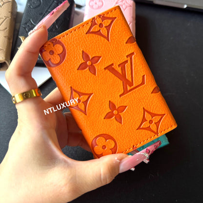 Curved Edge Colorful Love Tri-Fold Wallet