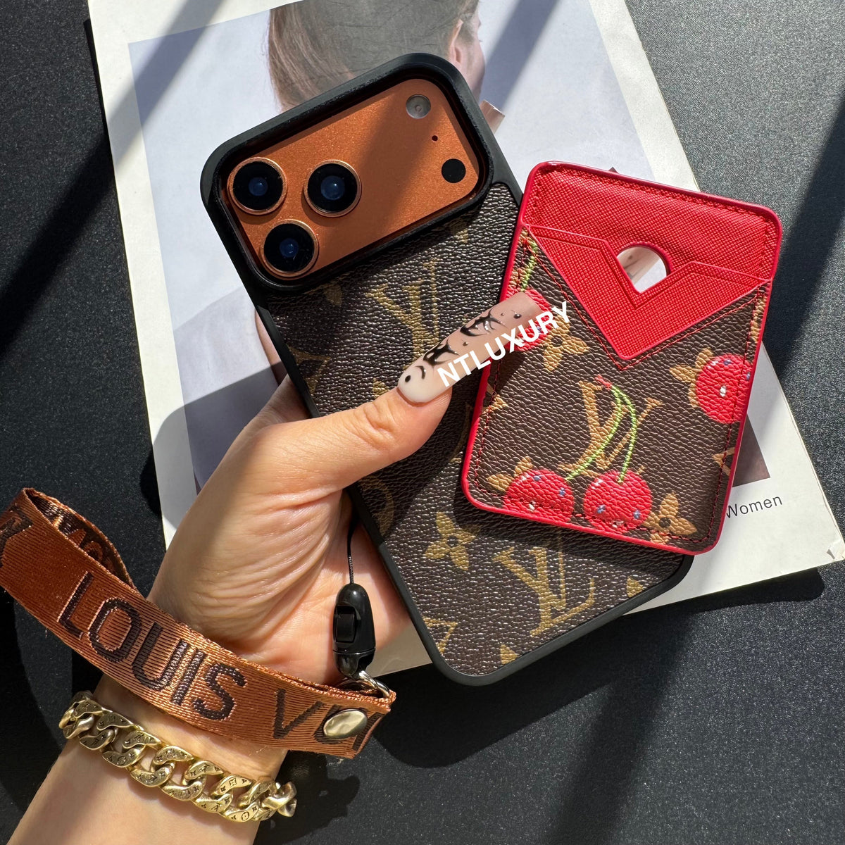 Coque Magsafe avec Pocket 3 Magsafe et Sangle (Love)