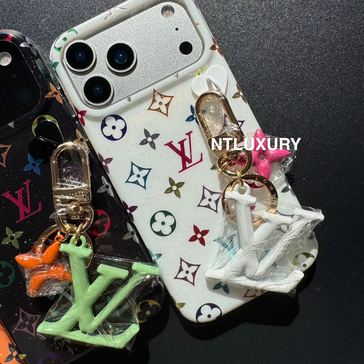 Baby's Breath Love Phone Case With Pendant