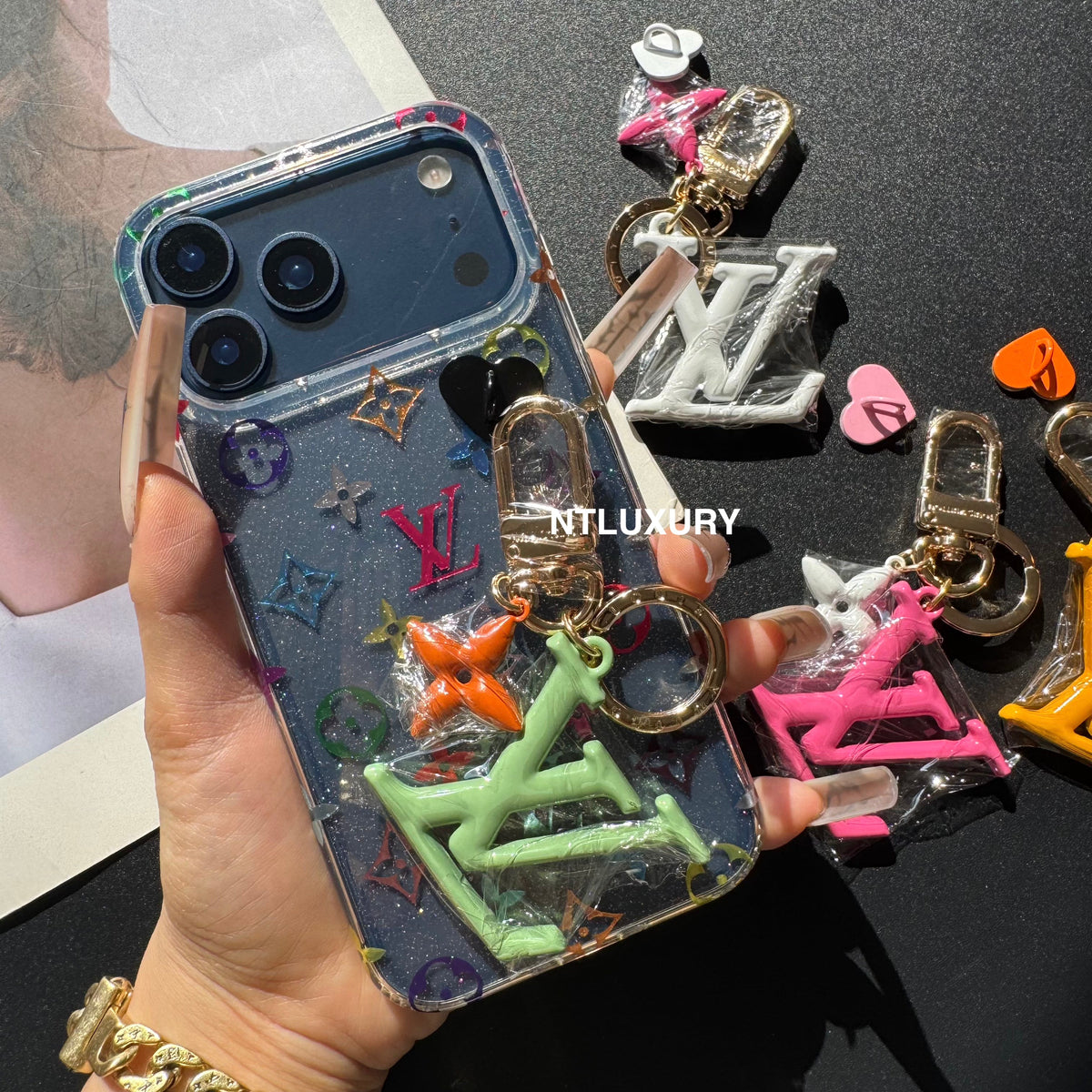 Baby's Breath Love Transparent Phone Case With Pendant