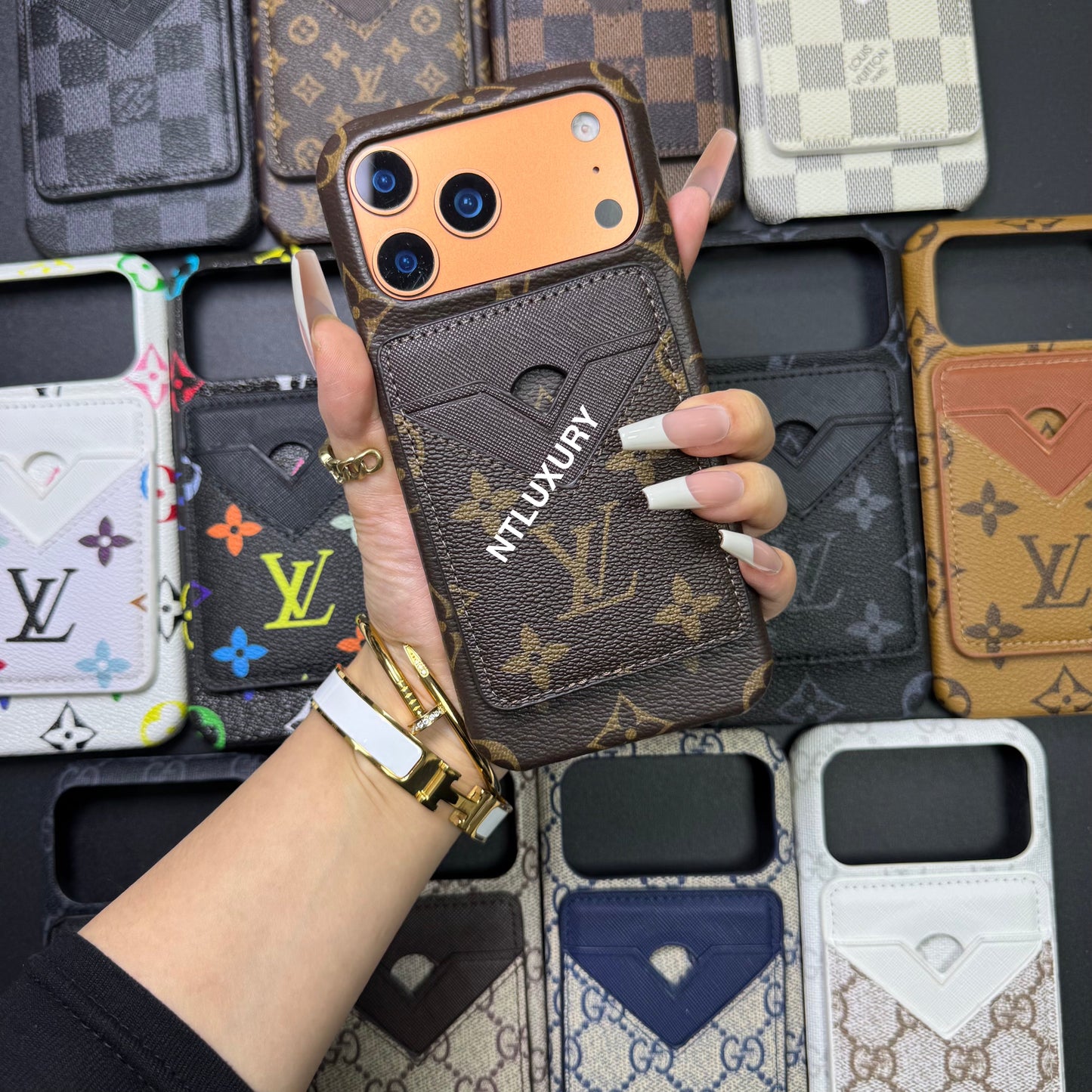 Traditional Love Magsafe Phone Case with Pocket Purse