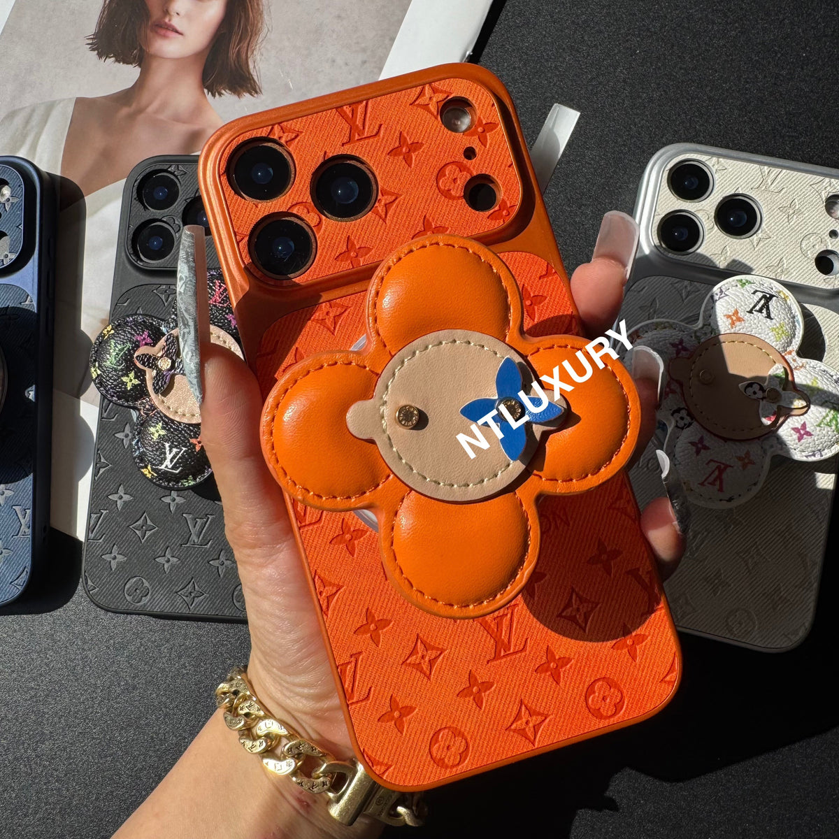 Orange Juice Denim Love Handyhülle mit Magsafe Halter (Wood Doll)